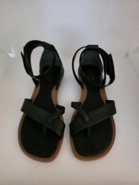 Black Ankle-Strap Women’s Sandals